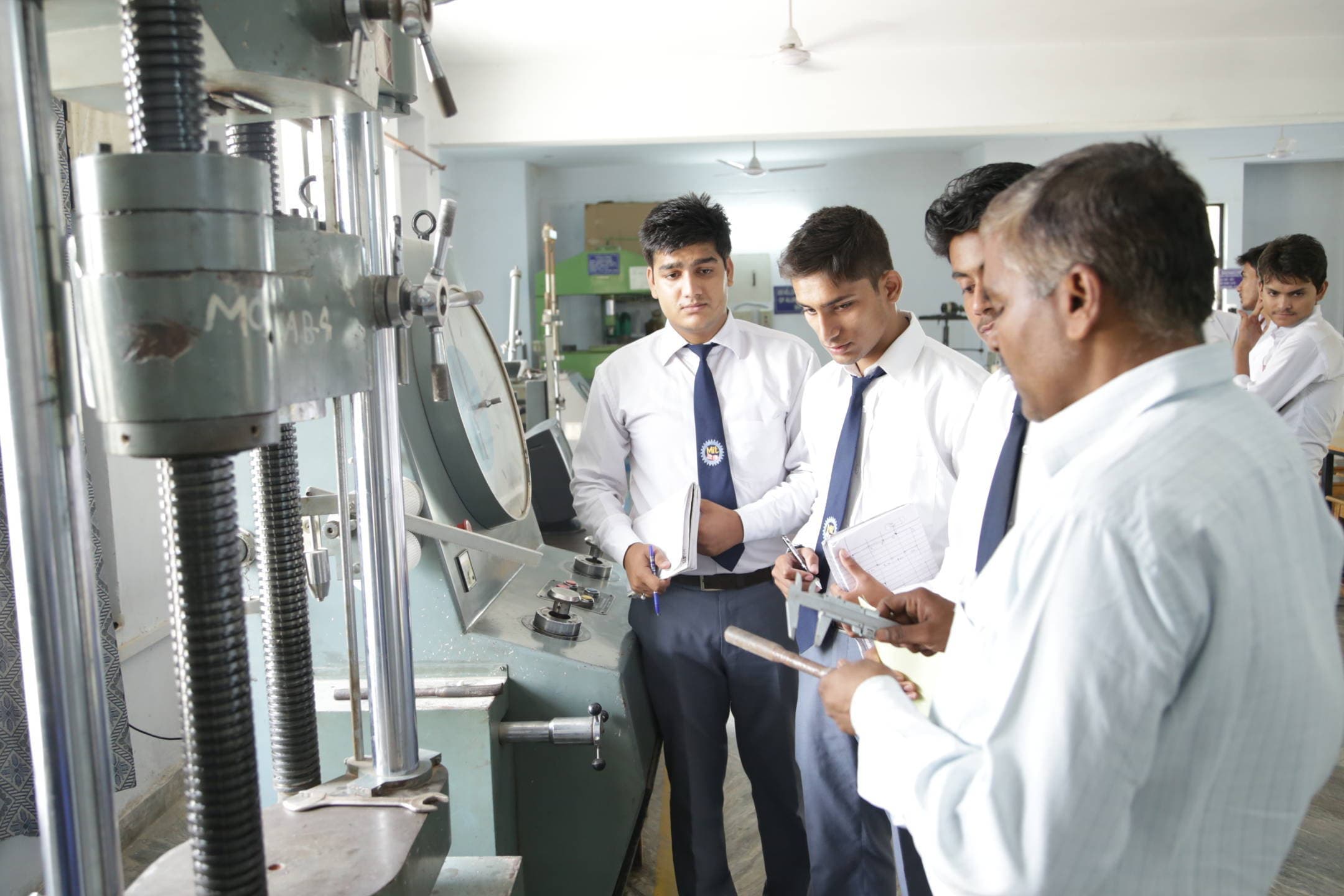 MET Faculty of Pharmacy Moradabad College Infrastructure photo 8